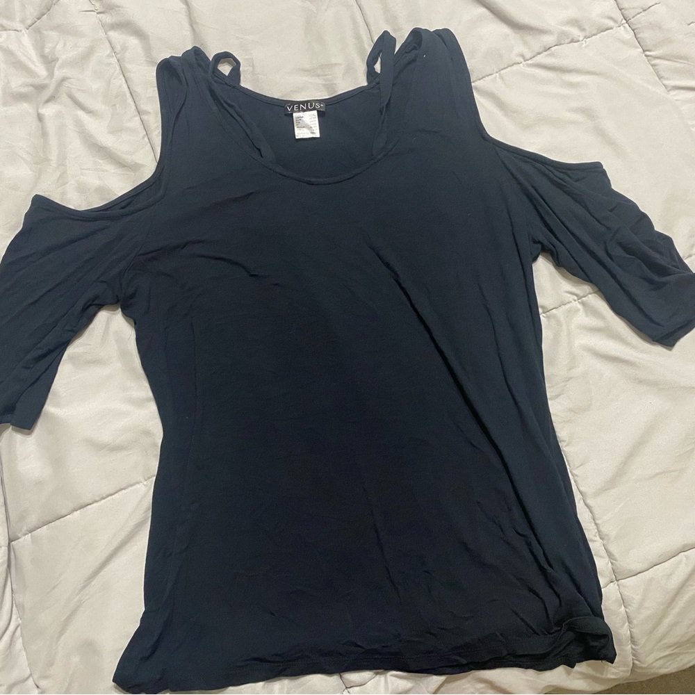 VENUS Women's Navy Cold Shoulder Top